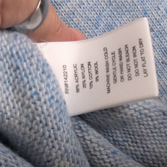 MERSEA Montauk Speckled Knit V Neck Sweater Baby Blue OS - Picture 10 of 12